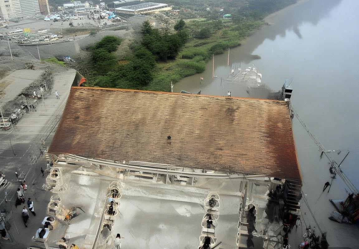 冈山绿雏与山形山神：神话对决与文化内涵解析